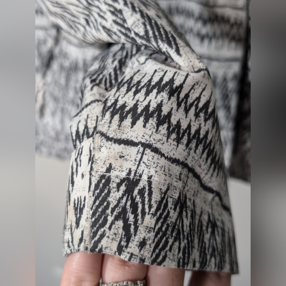 Roxy White And Black Pattern Winter Jacket With F… - image 4